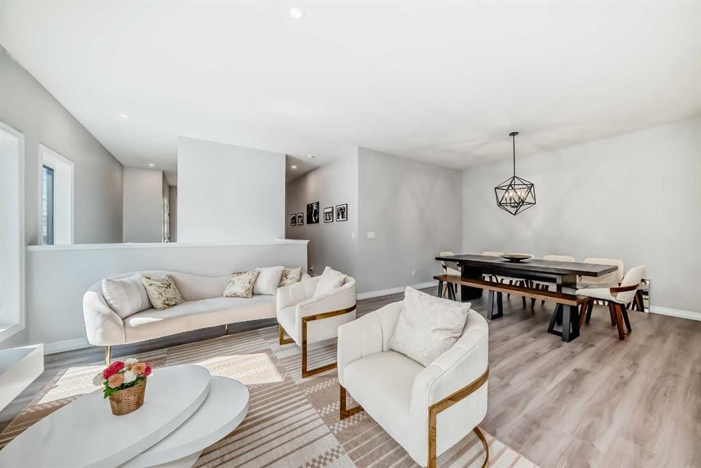 









1941


Mahogany

Boulevard Southeast,
Calgary,




AB
T3M 3P4

