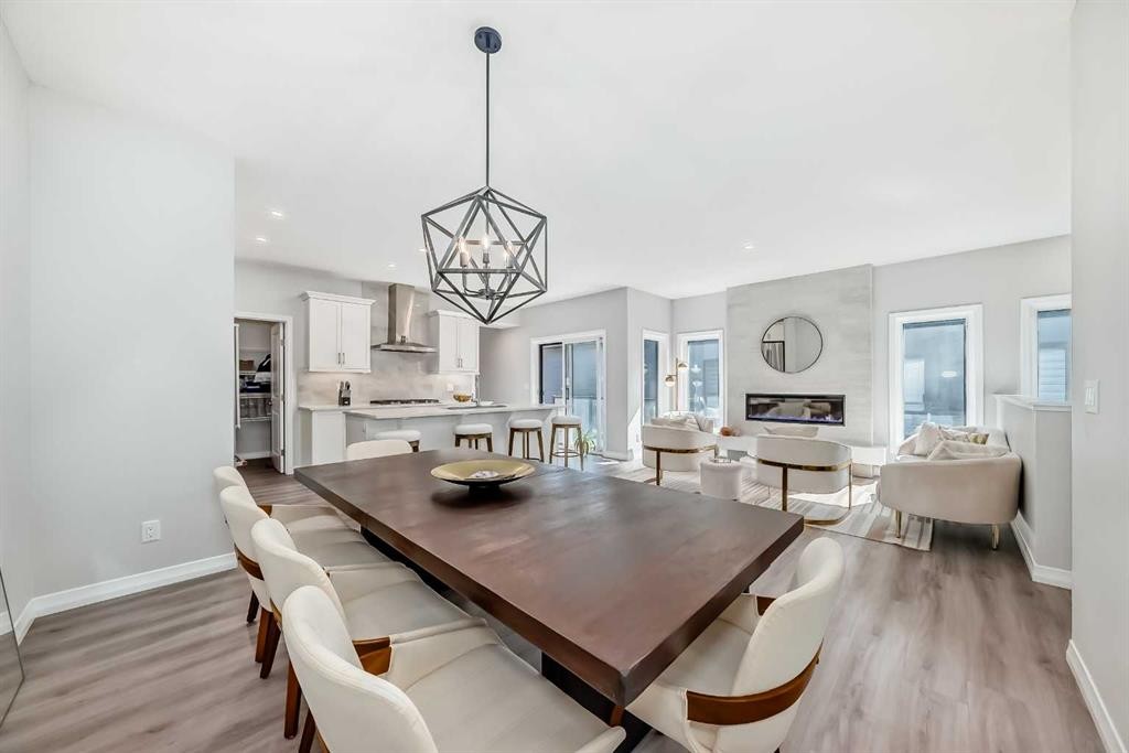 









1941


Mahogany

Boulevard Southeast,
Calgary,




AB
T3M 3P4

