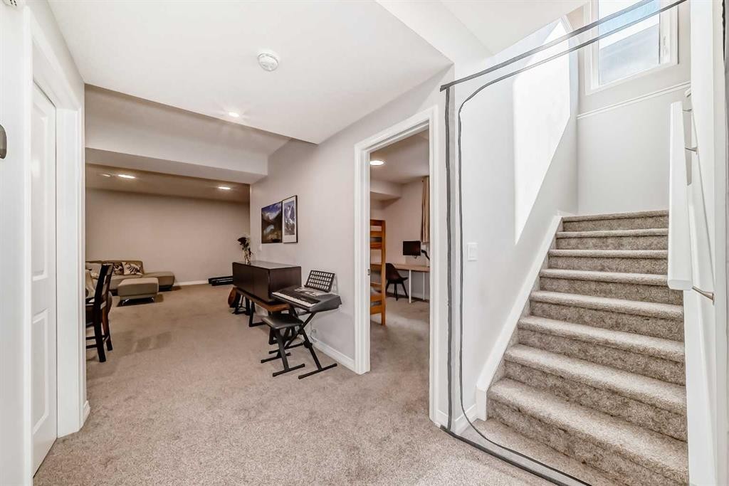 









1941


Mahogany

Boulevard Southeast,
Calgary,




AB
T3M 3P4

