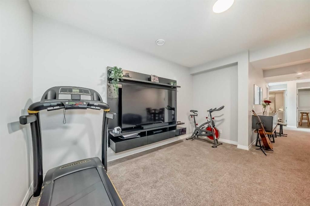 









1941


Mahogany

Boulevard Southeast,
Calgary,




AB
T3M 3P4

