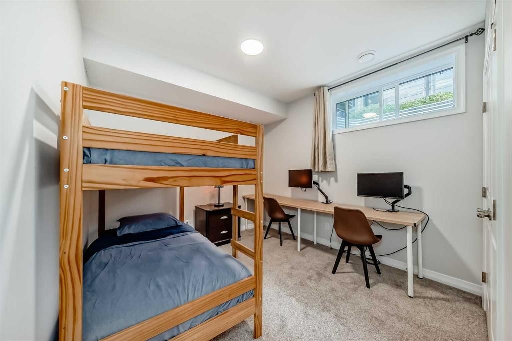 









1941


Mahogany

Boulevard Southeast,
Calgary,




AB
T3M 3P4

