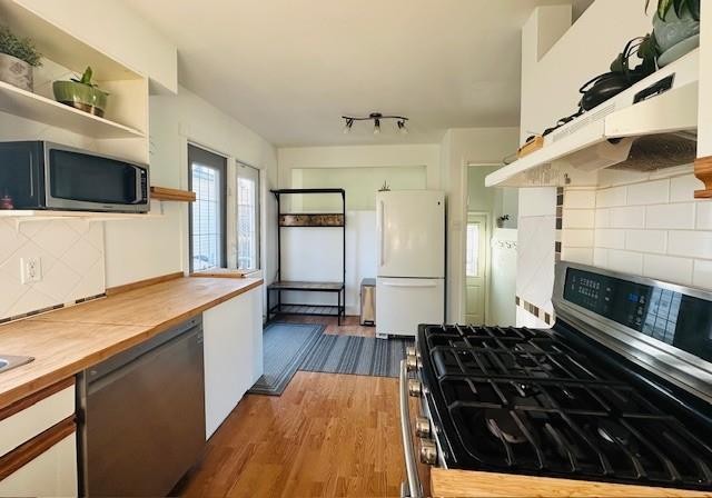 









25


Rossdale

Road Southwest,
Calgary,




AB
T3C2P1

