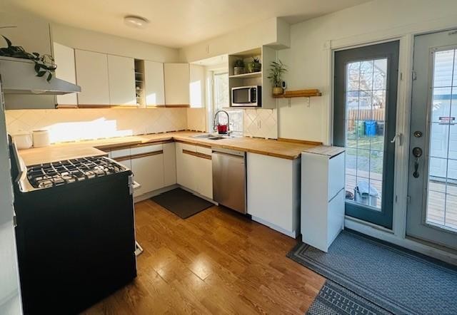 









25


Rossdale

Road Southwest,
Calgary,




AB
T3C2P1

