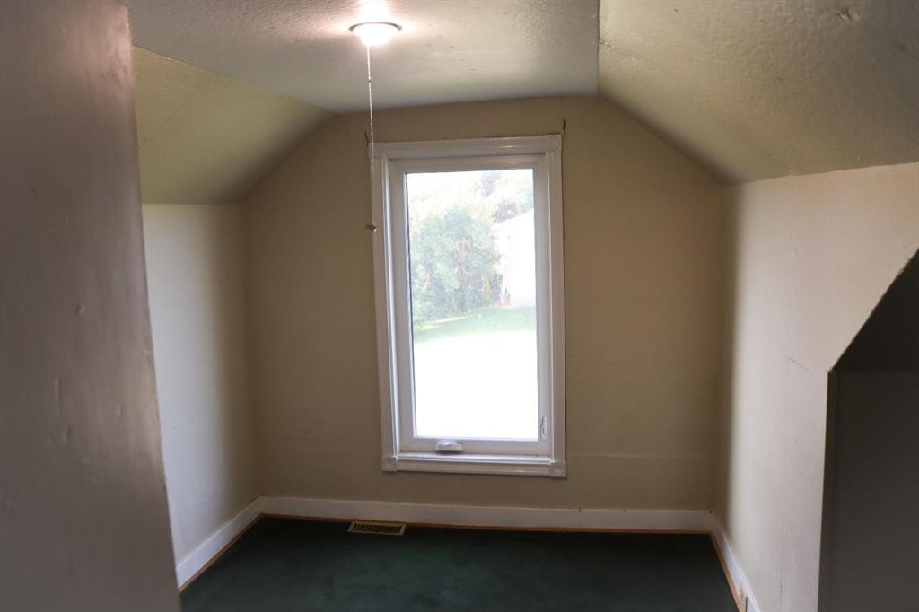 









112


5

Street,
Keoma,




AB
T4A 1G6


