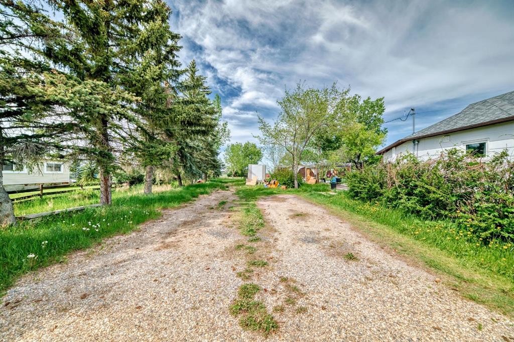 









112


5

Street,
Keoma,




AB
T4A 1G6

