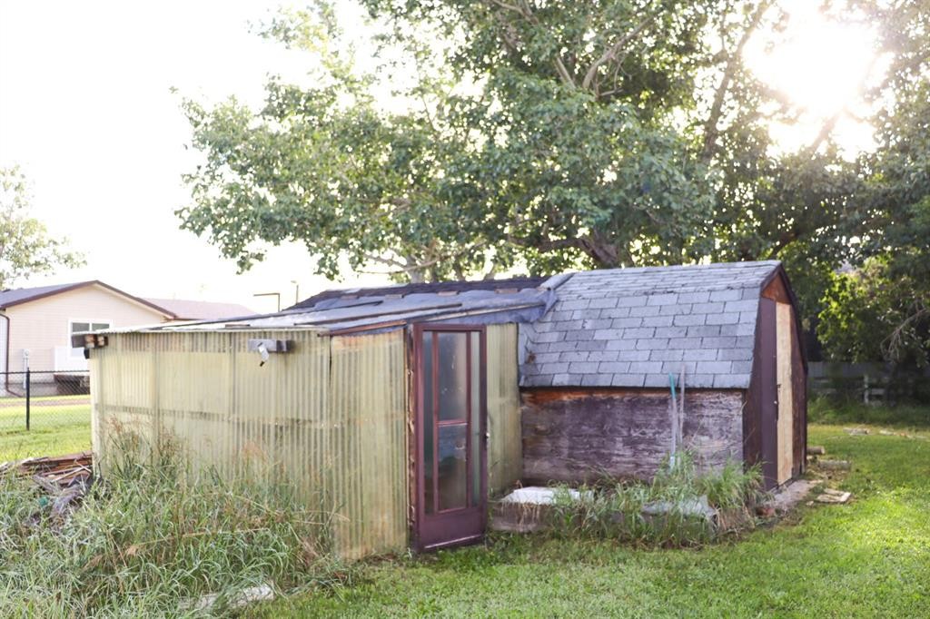 









112


5

Street,
Keoma,




AB
T4A 1G6

