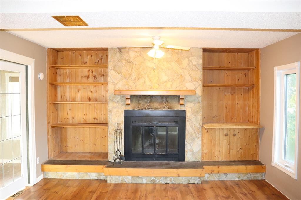 









112


5

Street,
Keoma,




AB
T4A 1G6

