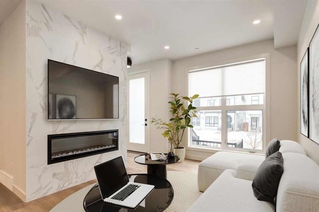 









233


25

Avenue Northeast,
Calgary,




AB
T2E1Y2

