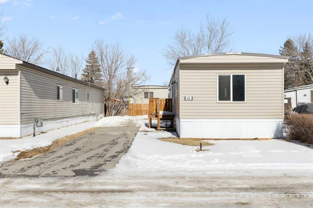 









6220


17

Avenue Southeast, 40,
Calgary,




AB
T2A 0W6

