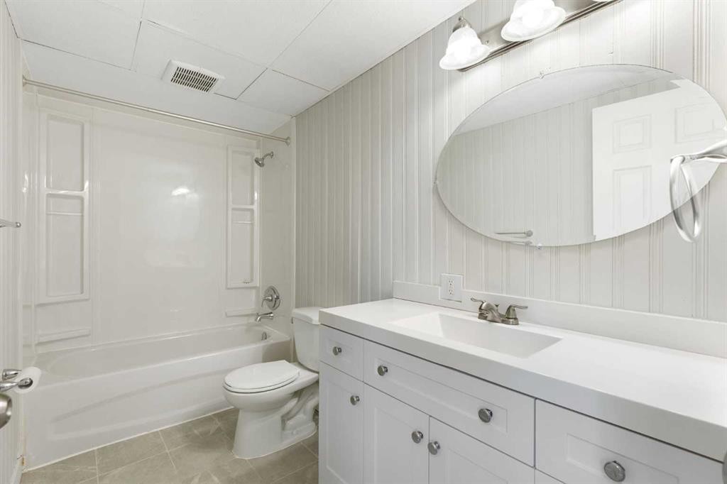 









6220


17

Avenue Southeast, 40,
Calgary,




AB
T2A 0W6

