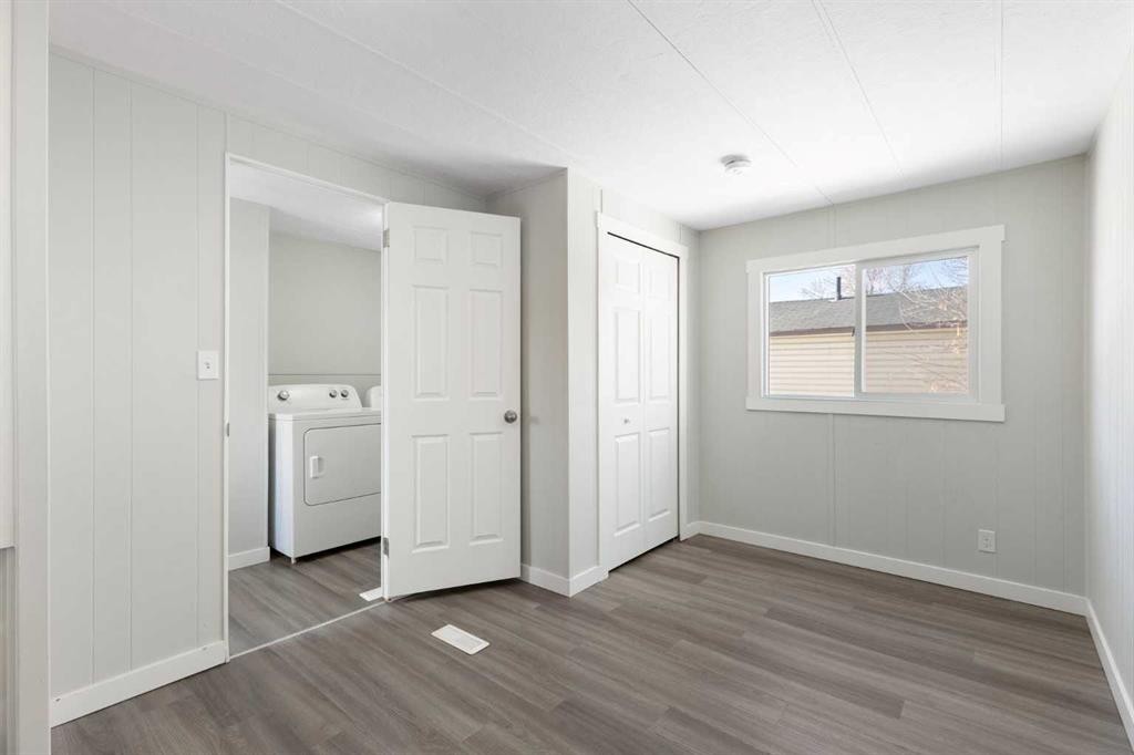 









6220


17

Avenue Southeast, 40,
Calgary,




AB
T2A 0W6

