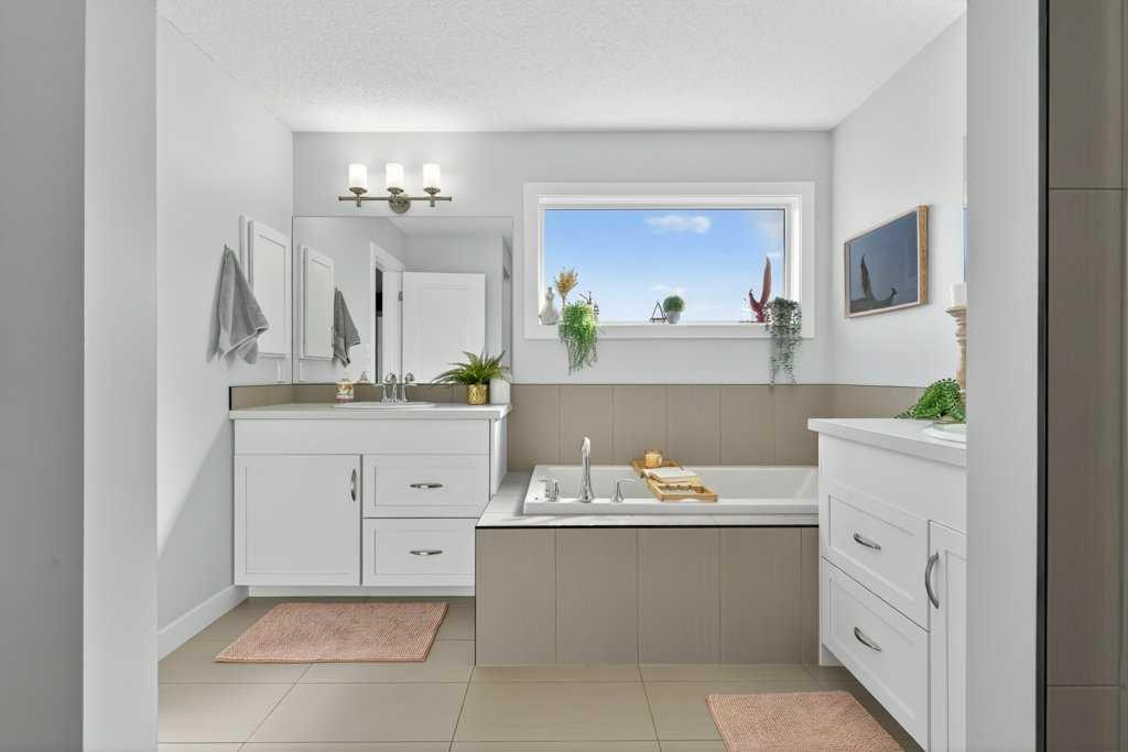 









1091


Brightoncrest

Green Southeast,
Calgary,




AB
T2Z 1G8

