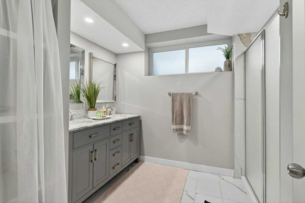 









1091


Brightoncrest

Green Southeast,
Calgary,




AB
T2Z 1G8

