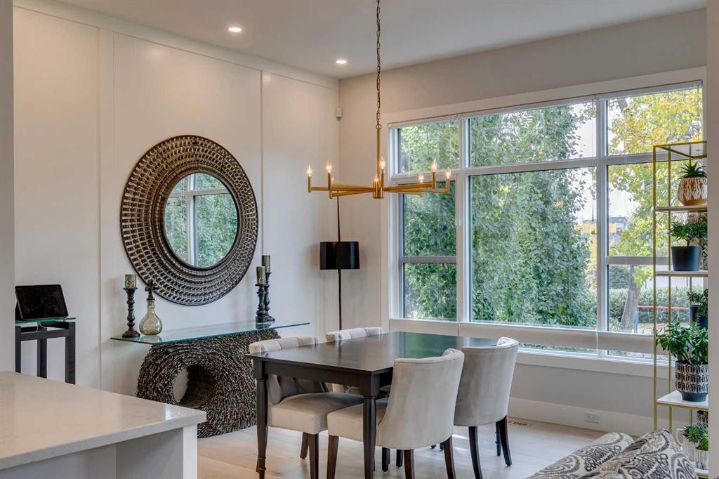 









1827


22

Avenue Southwest,
Calgary,




AB
T2T 0S1

