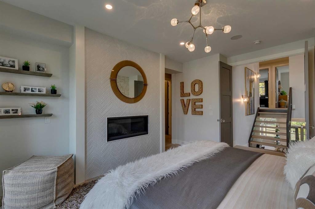 









1827


22

Avenue Southwest,
Calgary,




AB
T2T 0S1

