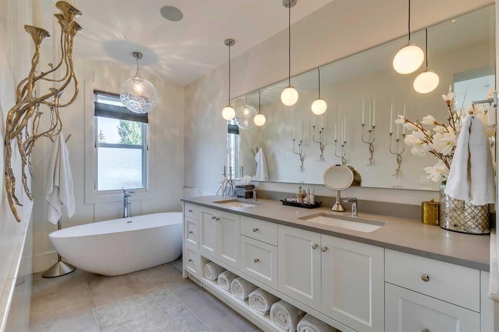 









1827


22

Avenue Southwest,
Calgary,




AB
T2T 0S1

