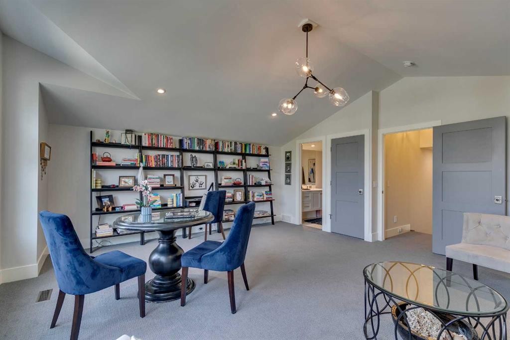 









1827


22

Avenue Southwest,
Calgary,




AB
T2T 0S1

