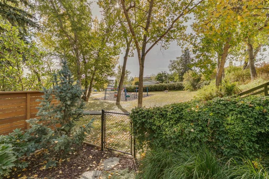 









1827


22

Avenue Southwest,
Calgary,




AB
T2T 0S1

