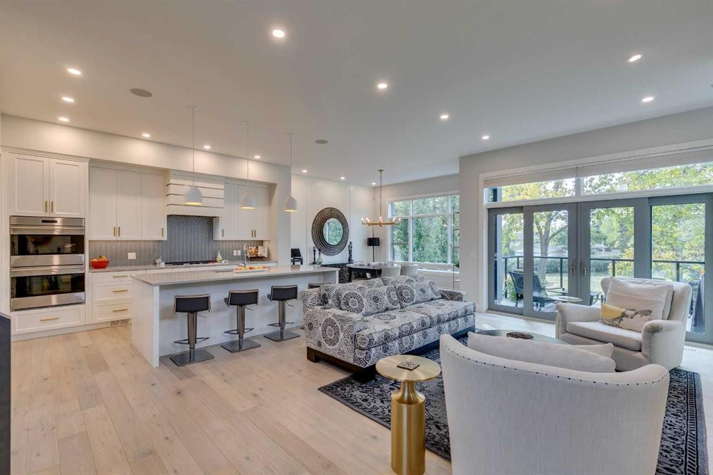 









1827


22

Avenue Southwest,
Calgary,




AB
T2T 0S1

