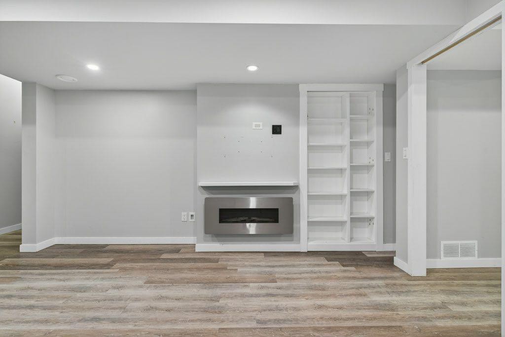 









234


Williamstown

Close Northwest,
Airdrie,




AB
T4B 0X9

