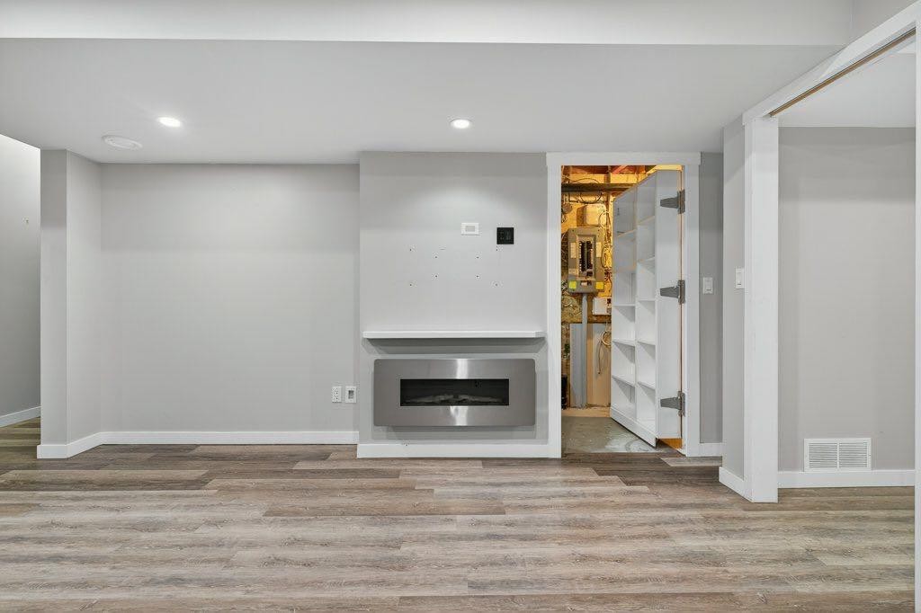 









234


Williamstown

Close Northwest,
Airdrie,




AB
T4B 0X9

