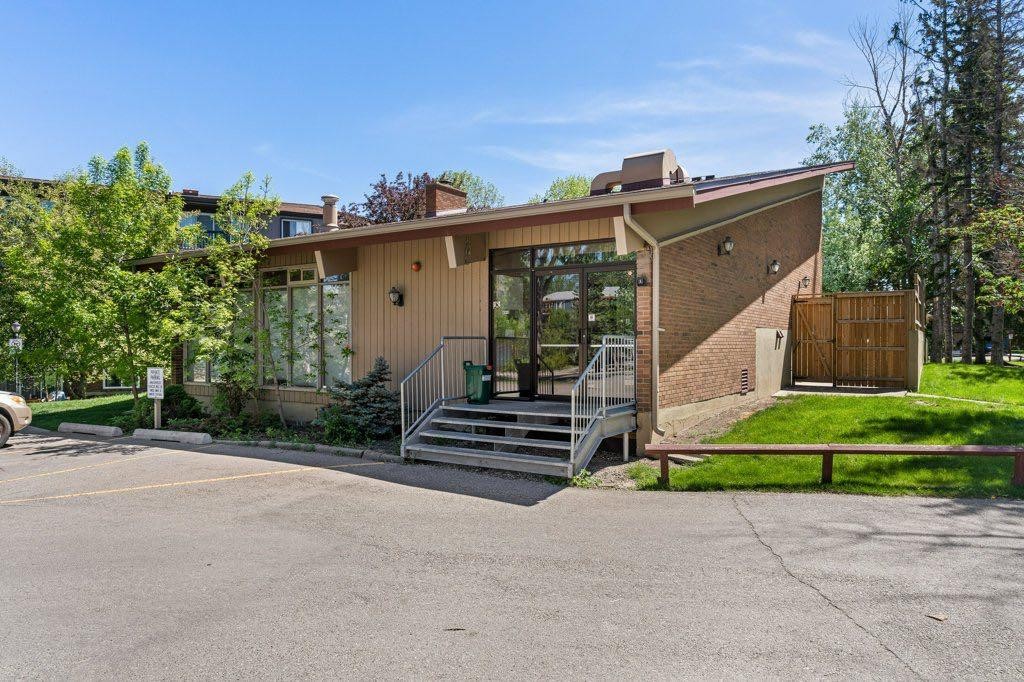 









8948


Elbow

Drive Southwest, 504,
Calgary,




AB
T2V 0H9

