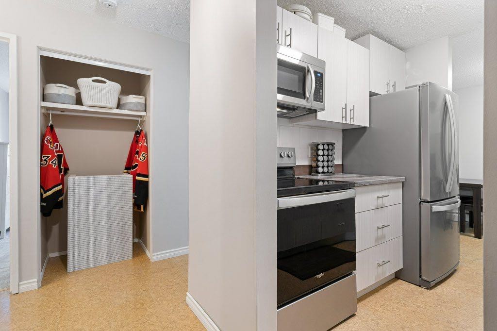 









8948


Elbow

Drive Southwest, 504,
Calgary,




AB
T2V 0H9

