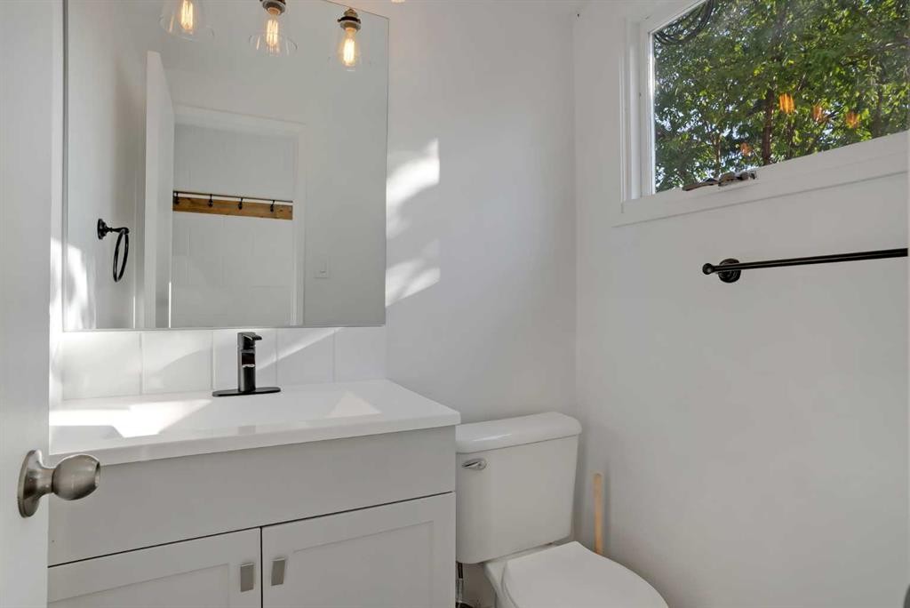 









6014


37

Street Southwest,
Calgary,




AB
T3E 5M7

