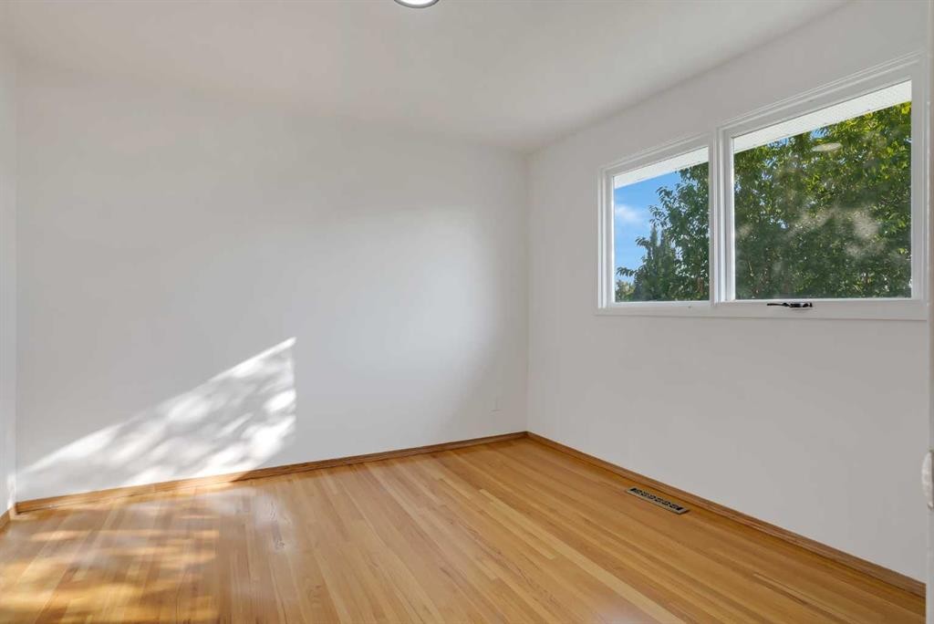 









6014


37

Street Southwest,
Calgary,




AB
T3E 5M7

