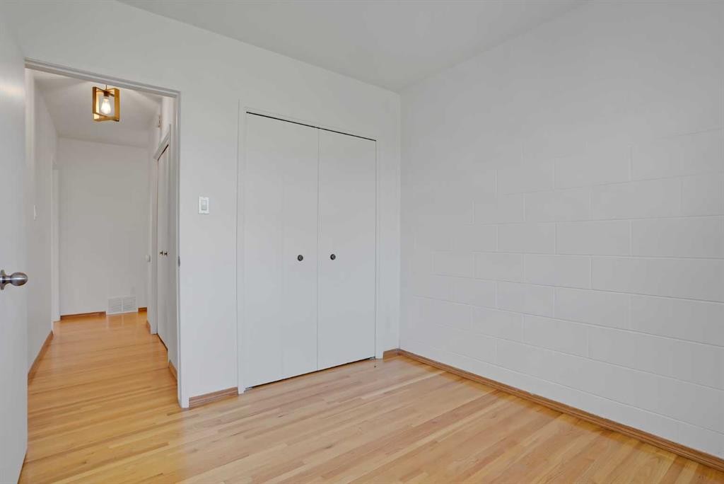 









6014


37

Street Southwest,
Calgary,




AB
T3E 5M7

