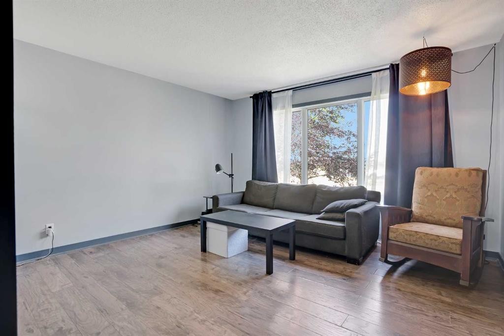 









6014


37

Street Southwest,
Calgary,




AB
T3E 5M7

