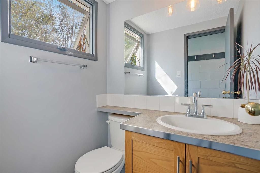 









6014


37

Street Southwest,
Calgary,




AB
T3E 5M7

