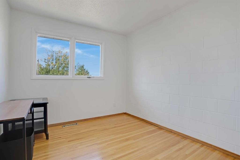 









6014


37

Street Southwest,
Calgary,




AB
T3E 5M7

