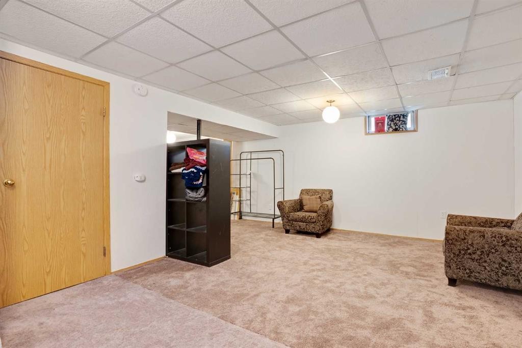 









6014


37

Street Southwest,
Calgary,




AB
T3E 5M7

