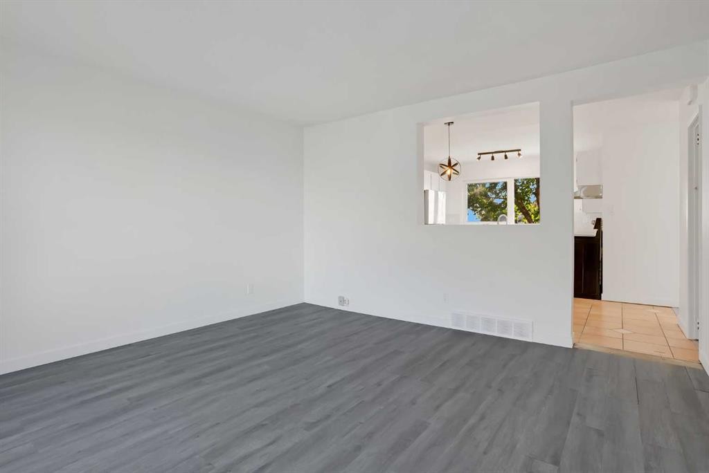 









6014


37

Street Southwest,
Calgary,




AB
T3E 5M7

