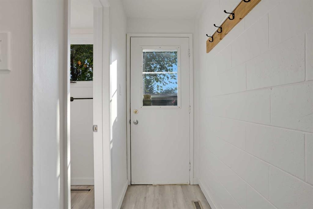 









6014


37

Street Southwest,
Calgary,




AB
T3E 5M7

