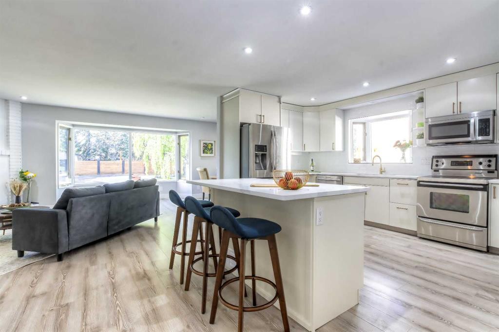 









511


Cedarille

Crescent Southwest,
Calgary,




AB
T2W2H6

