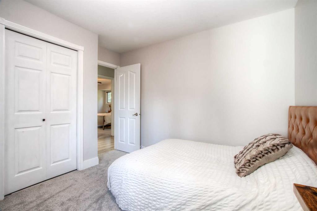 









511


Cedarille

Crescent Southwest,
Calgary,




AB
T2W2H6

