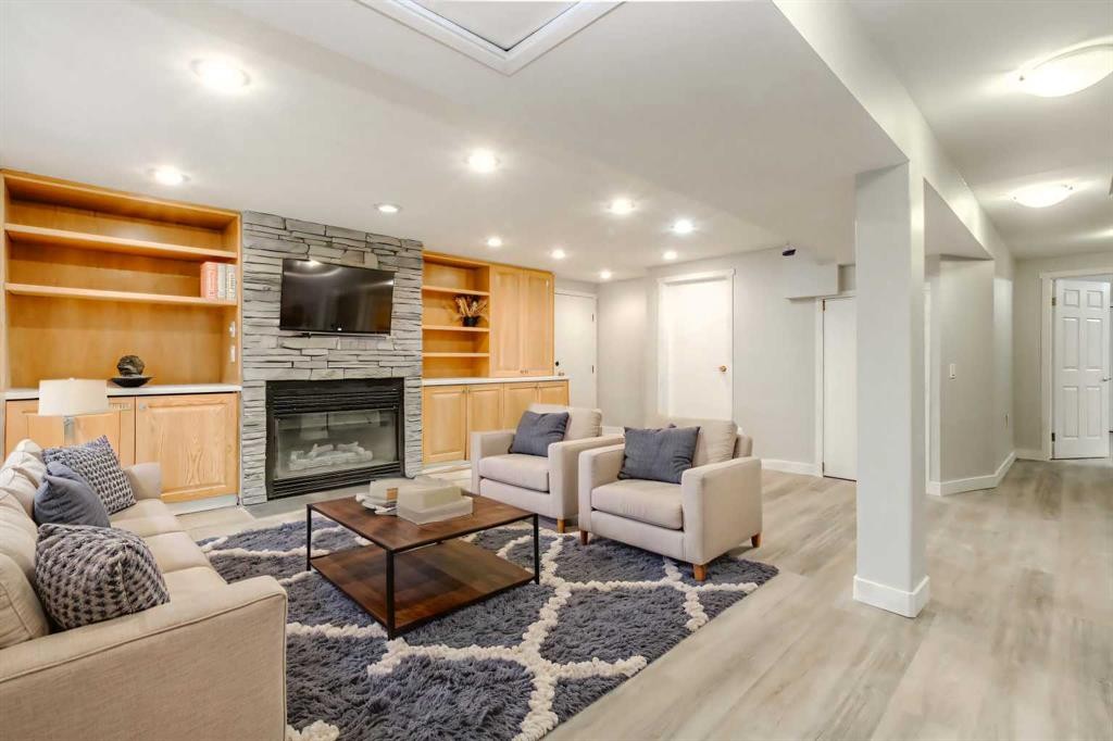 









511


Cedarille

Crescent Southwest,
Calgary,




AB
T2W2H6

