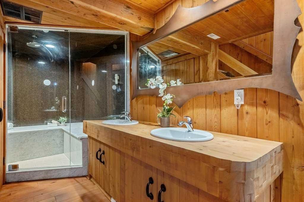









24


Ypres

Mews Southwest,
Calgary,




AB
T2T6L2

