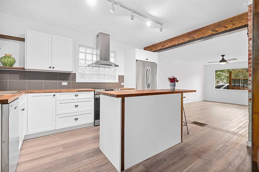 









260


2

Avenue,
Drumheller,




AB
T0J 1B0

