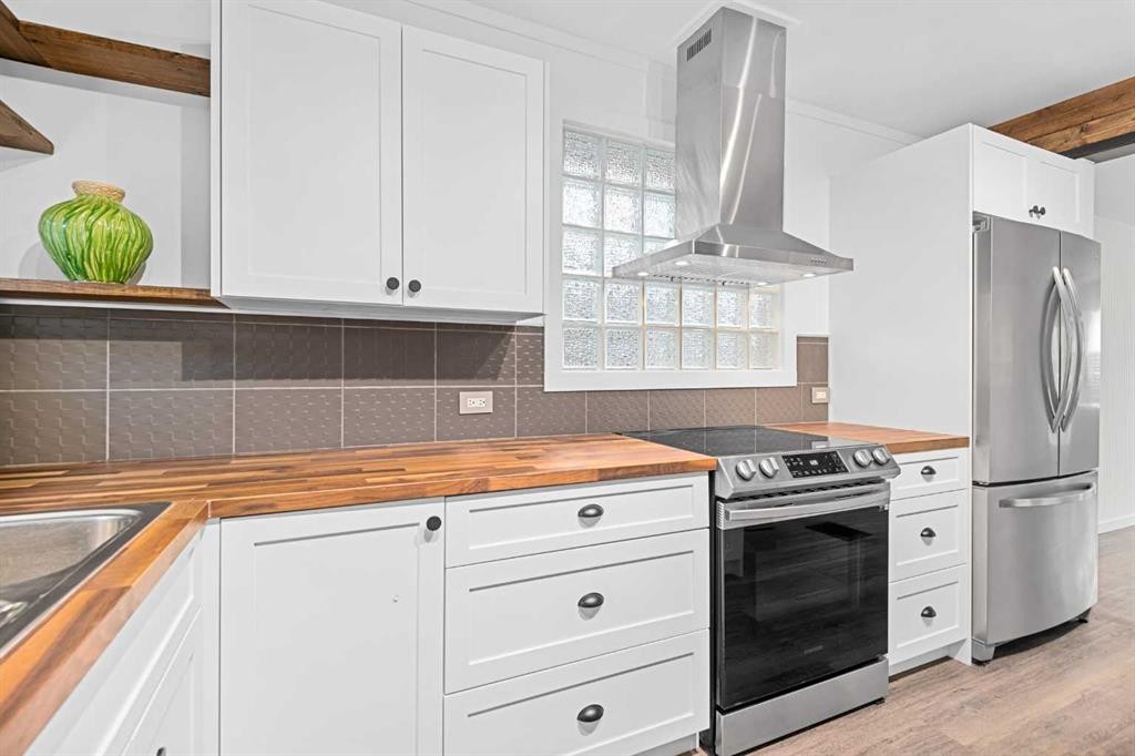 









260


2

Avenue,
Drumheller,




AB
T0J 1B0

