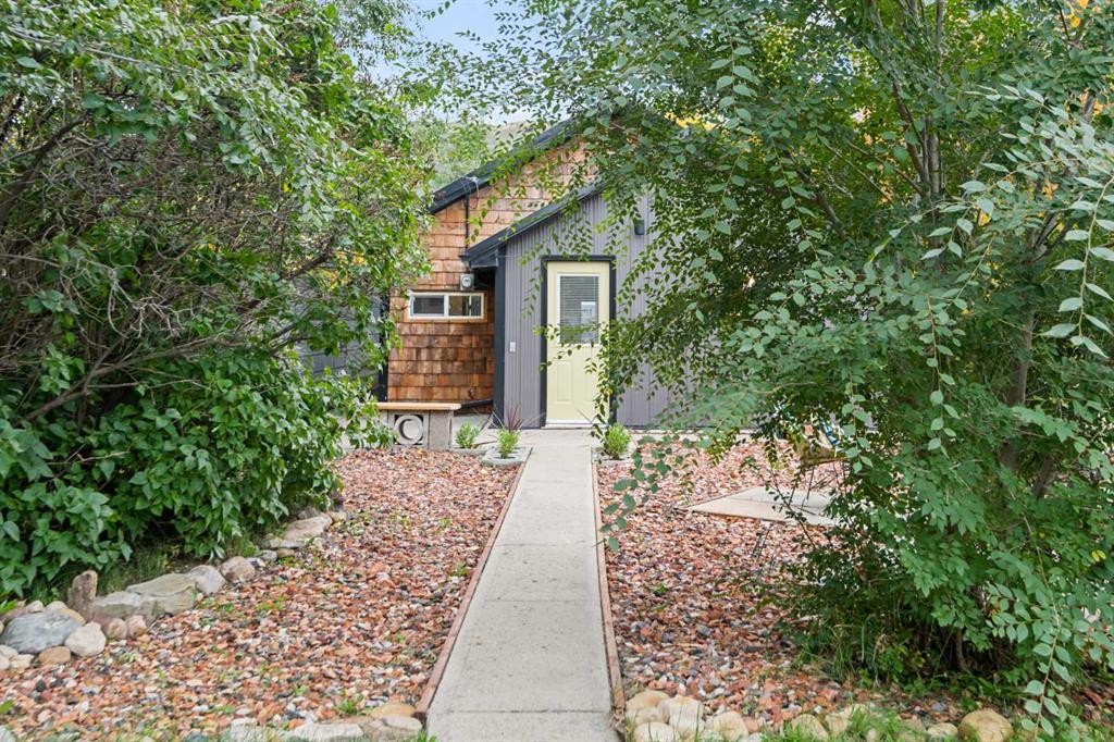 









260


2

Avenue,
Drumheller,




AB
T0J 1B0

