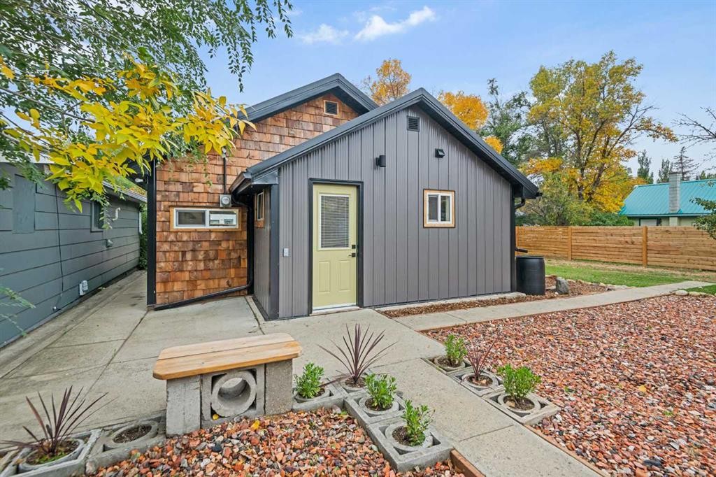 









260


2

Avenue,
Drumheller,




AB
T0J 1B0

