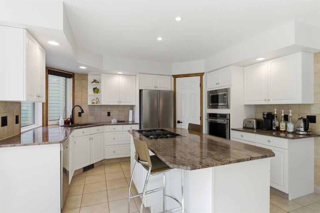 









19


Sceptre

Close Northwest,
Calgary,




AB
T3L 1X8

