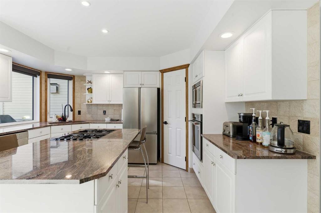 









19


Sceptre

Close Northwest,
Calgary,




AB
T3L 1X8

