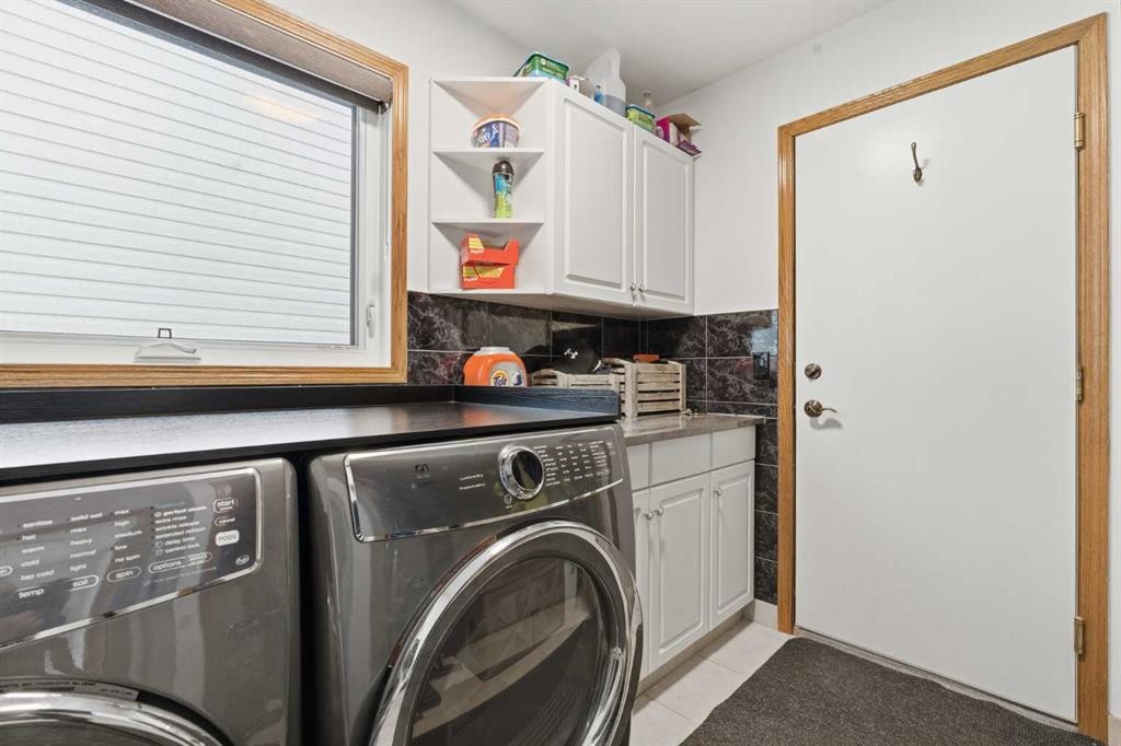 









19


Sceptre

Close Northwest,
Calgary,




AB
T3L 1X8

