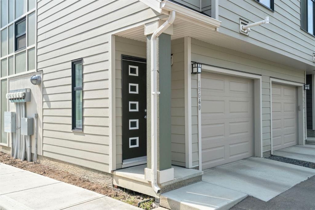 









19640


40

Street Southeast,
Calgary,




AB
T3M 3A6

