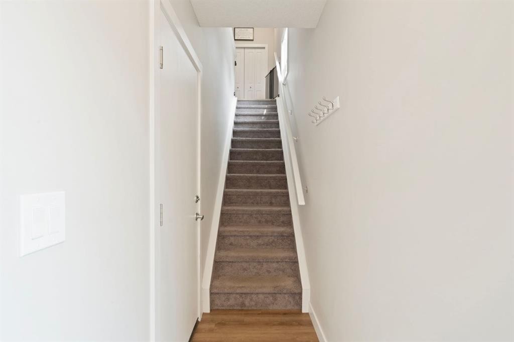 









19640


40

Street Southeast,
Calgary,




AB
T3M 3A6

