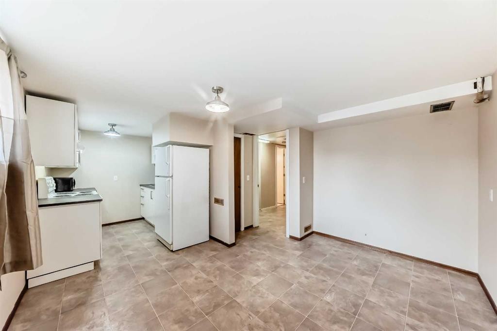 









16


Beaver Dam

Place Northeast,
Calgary,




AB
T2K 4X3

